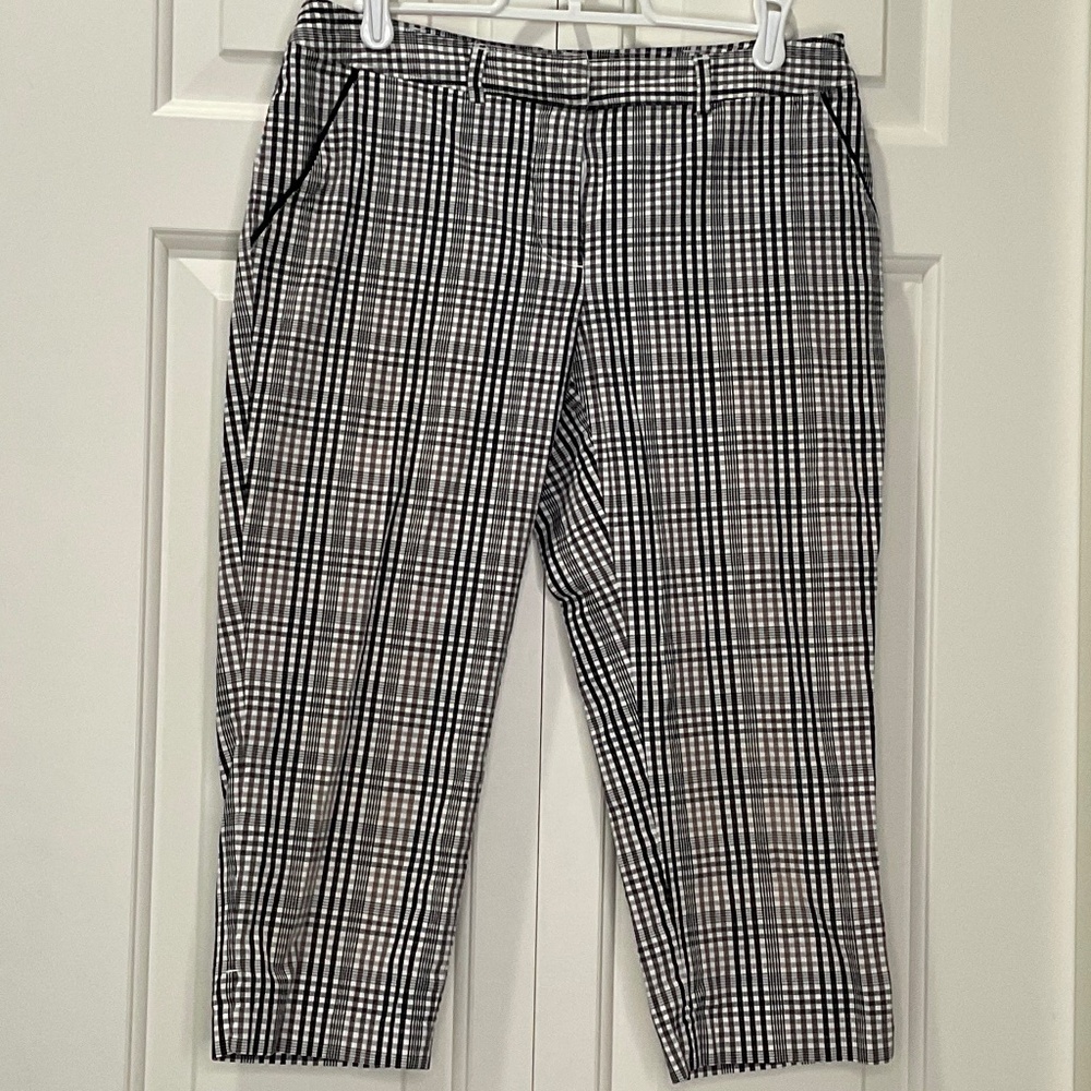 Greg Norman Women's Golf Capri Pants - UEC